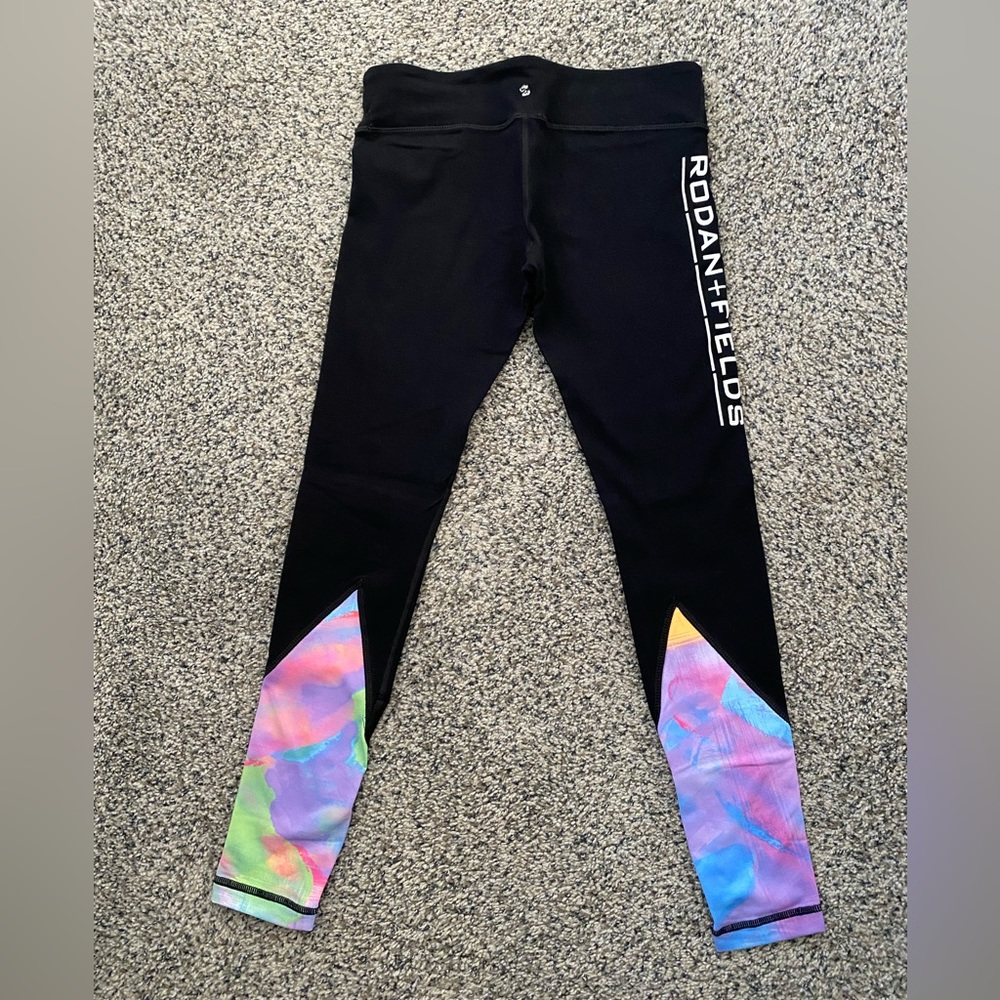 Rodan + Fields Black Yoga Pants - Size M